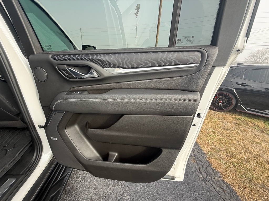 GMC Yukon XL Denali 4WD 2024