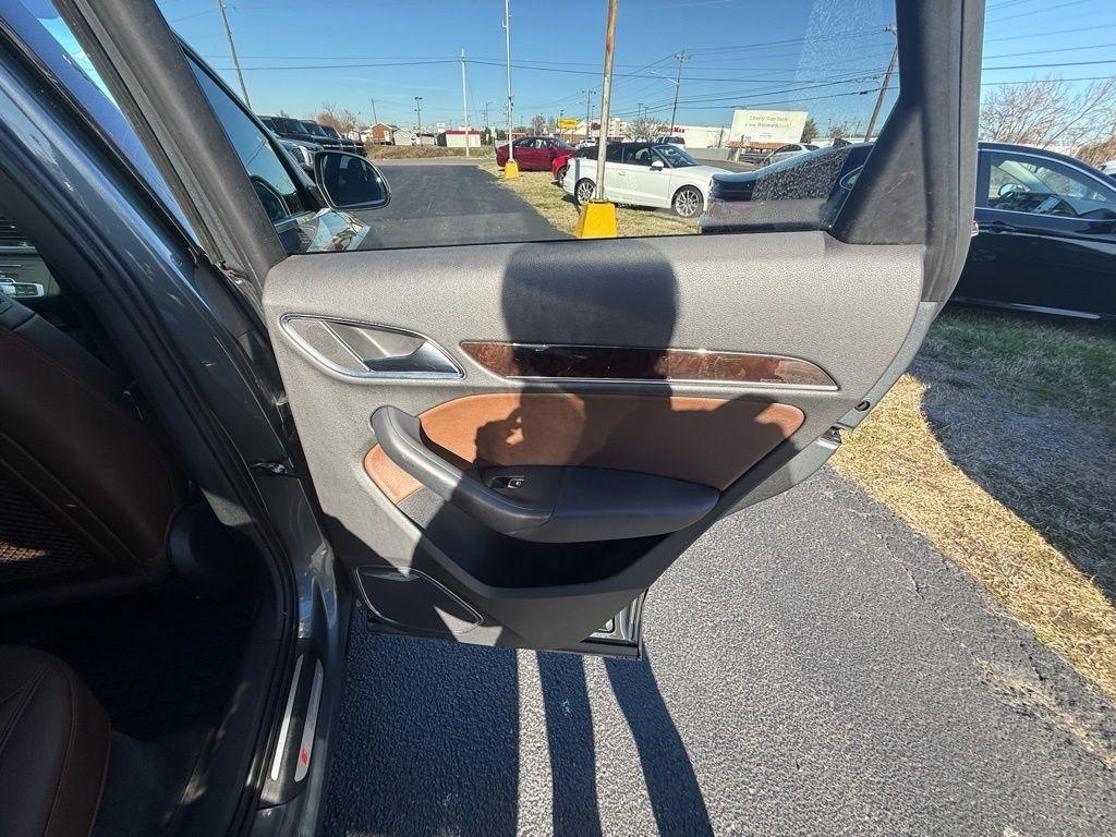 Audi Q3 quattro 4dr 2.0T Prestige 2016