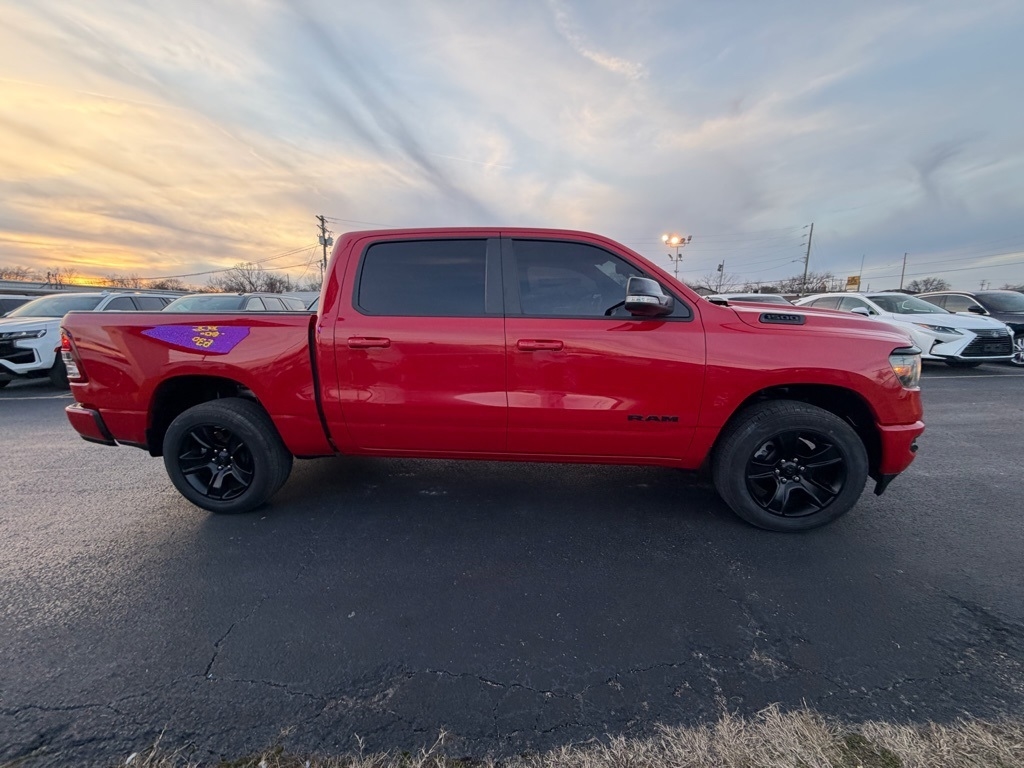 RAM 1500 Big Horn Crew Cab SWB 4WD 2022