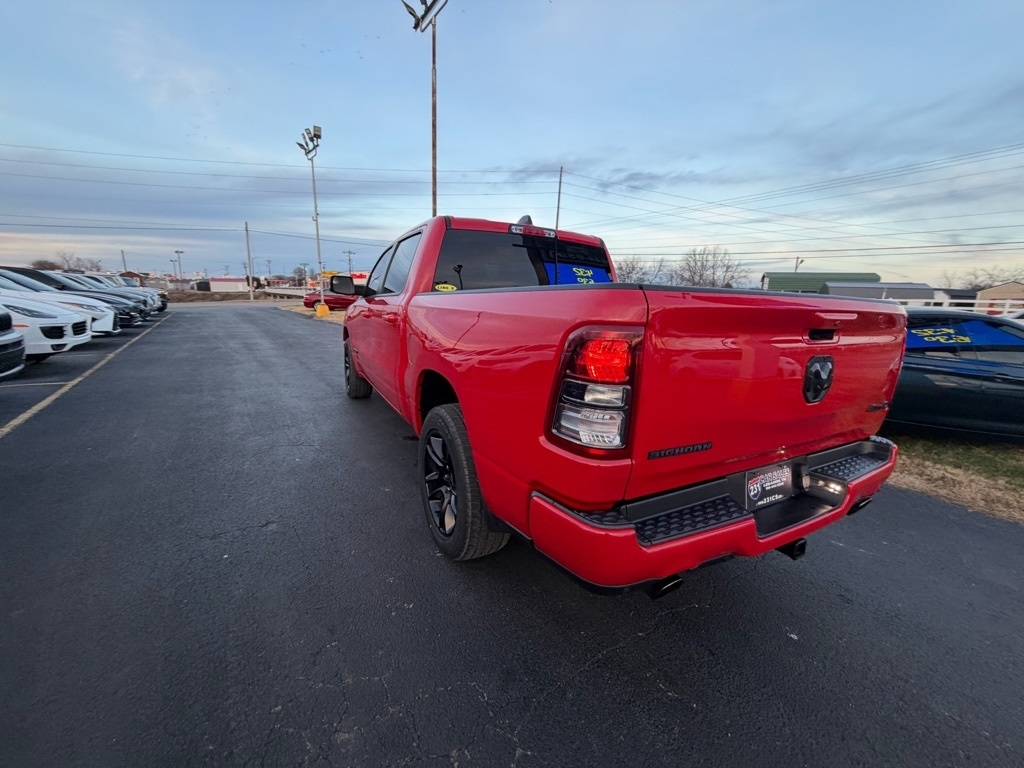 RAM 1500 Big Horn Crew Cab SWB 4WD 2022