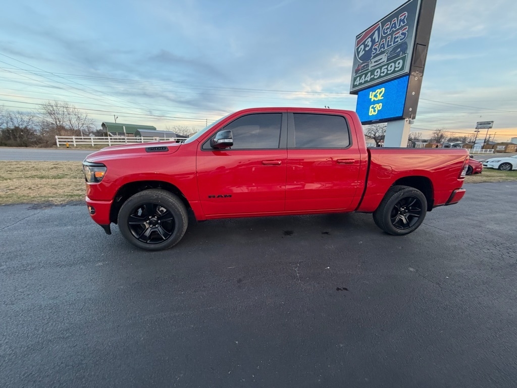 RAM 1500 Big Horn Crew Cab SWB 4WD 2022