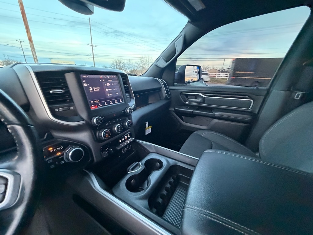 RAM 1500 Big Horn Crew Cab SWB 4WD 2022