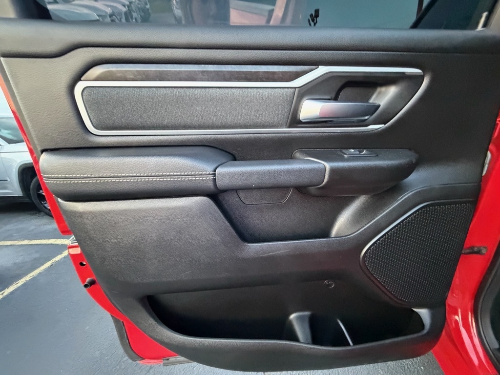 RAM 1500 Big Horn Crew Cab SWB 4WD 2022