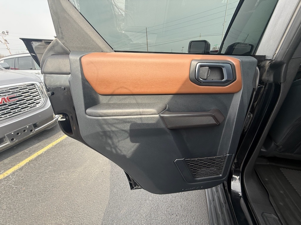 Ford Bronco Outer Banks 4-Door 2024