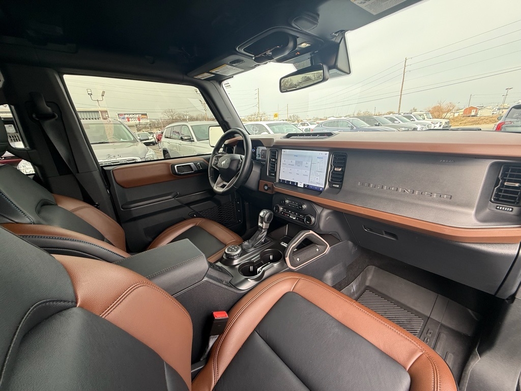 Ford Bronco Outer Banks 4-Door 2024