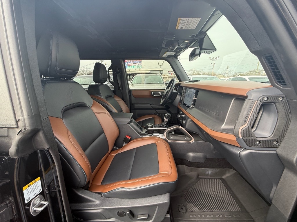 Ford Bronco Outer Banks 4-Door 2024