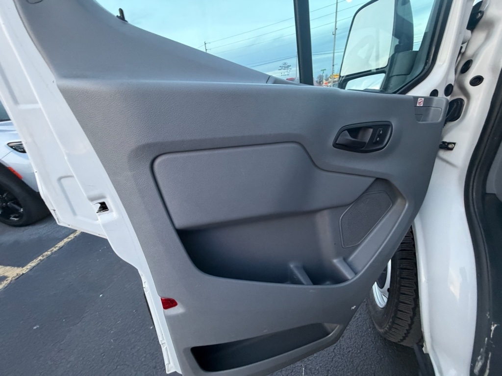 Ford Transit 250 Van Med. Roof w/Sliding Pass. 148-in. WB 2019