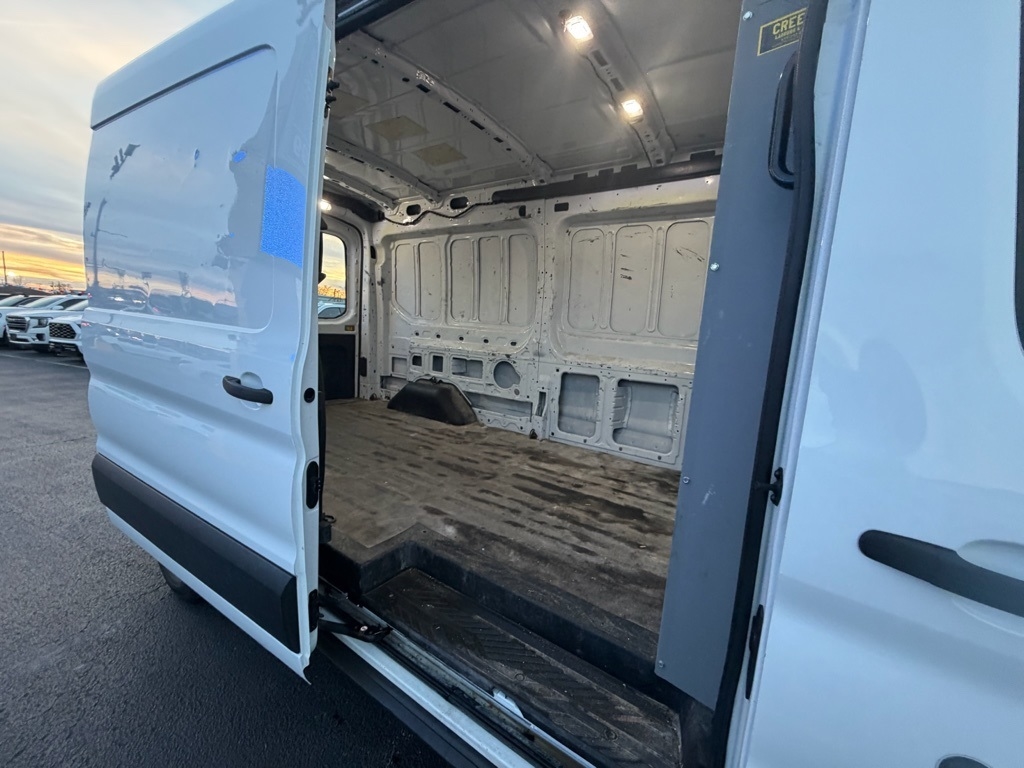 Ford Transit 250 Van Med. Roof w/Sliding Pass. 148-in. WB 2019