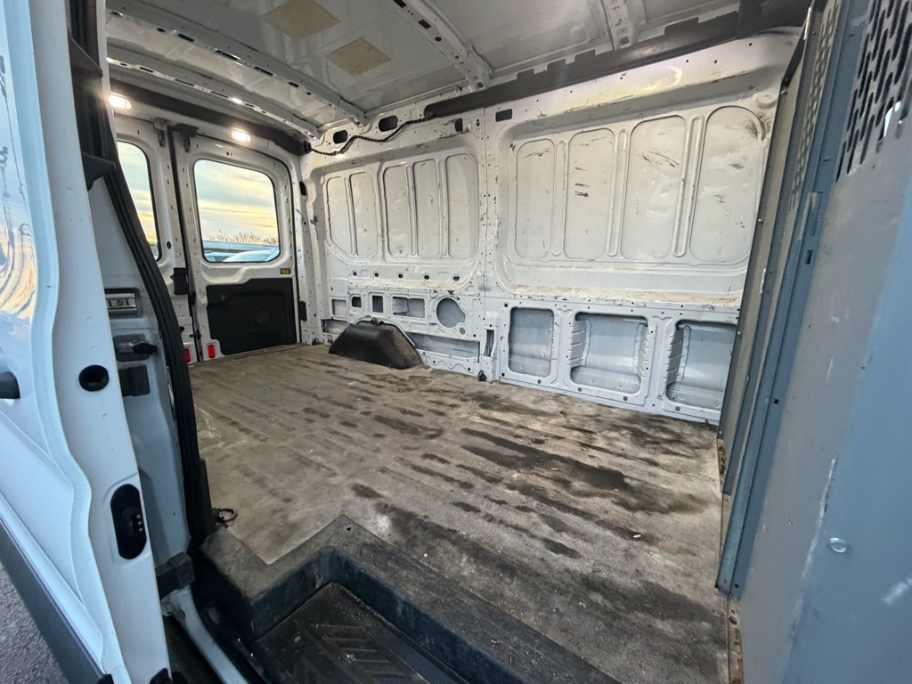Ford Transit 250 Van Med. Roof w/Sliding Pass. 148-in. WB 2019