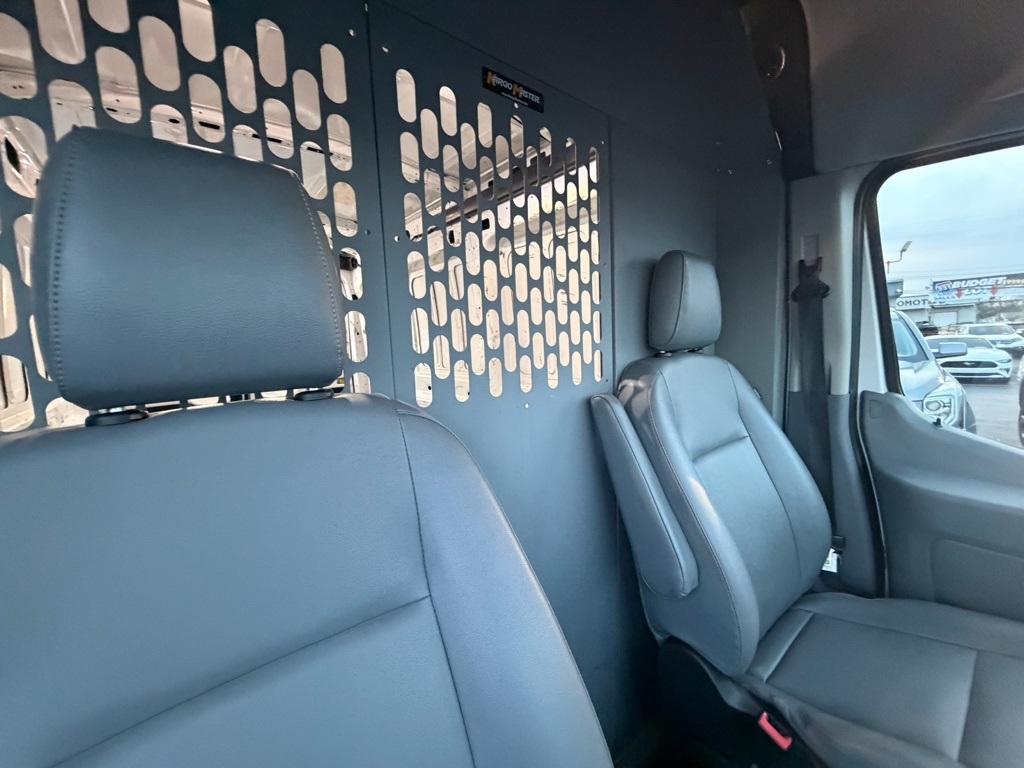 Ford Transit 250 Van Med. Roof w/Sliding Pass. 148-in. WB 2019