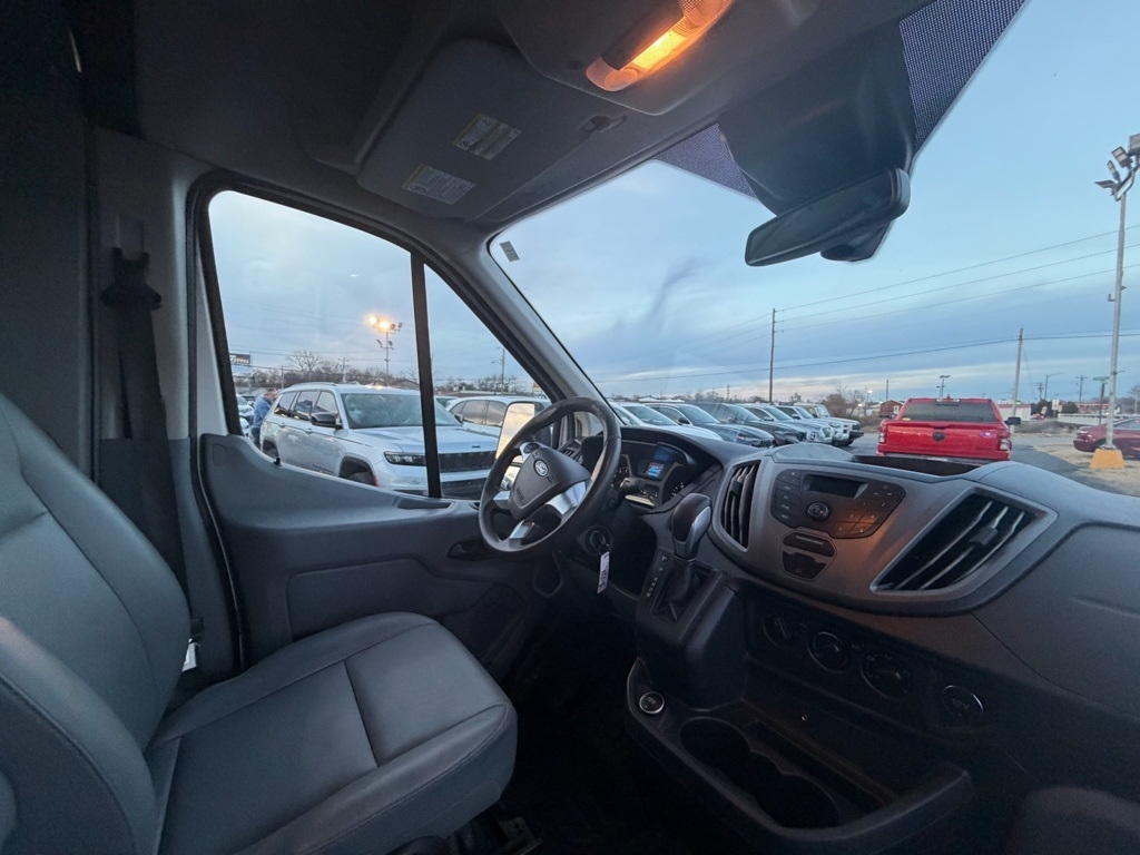 Ford Transit 250 Van Med. Roof w/Sliding Pass. 148-in. WB 2019