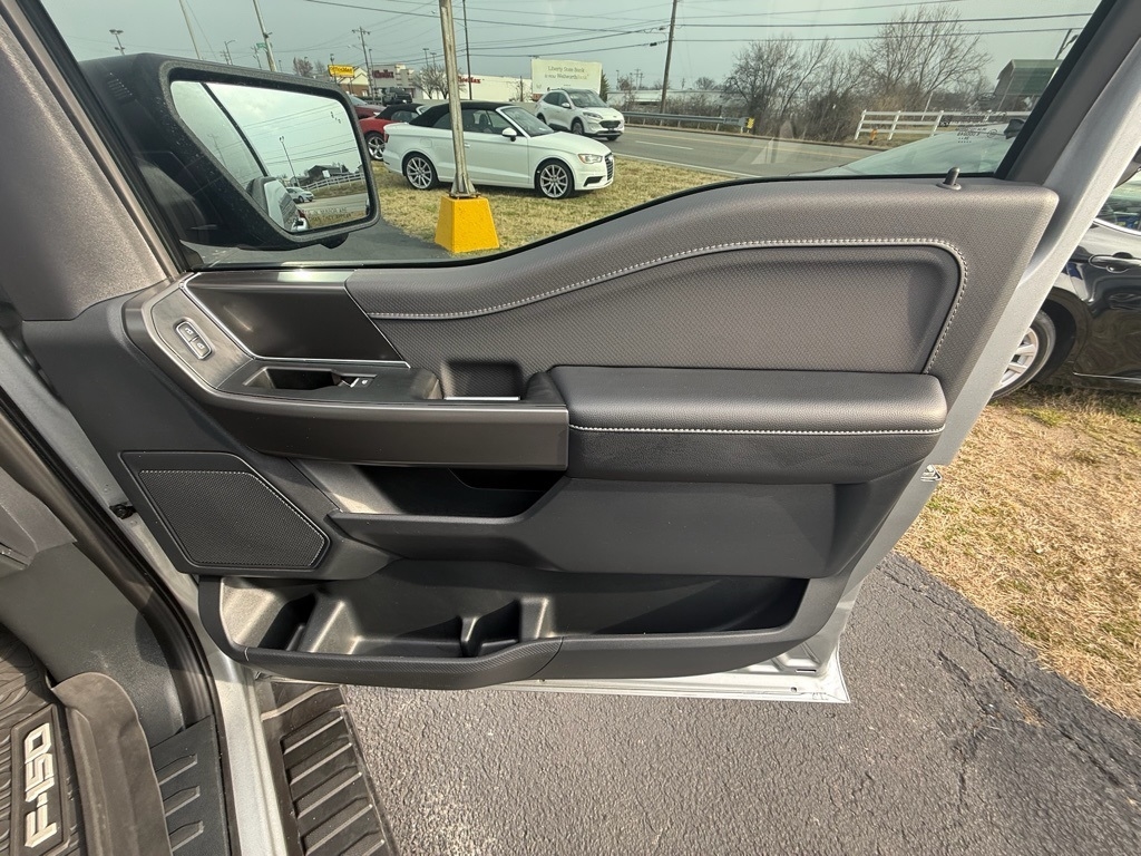 Ford F-150 XLT SuperCrew 4WD 2024