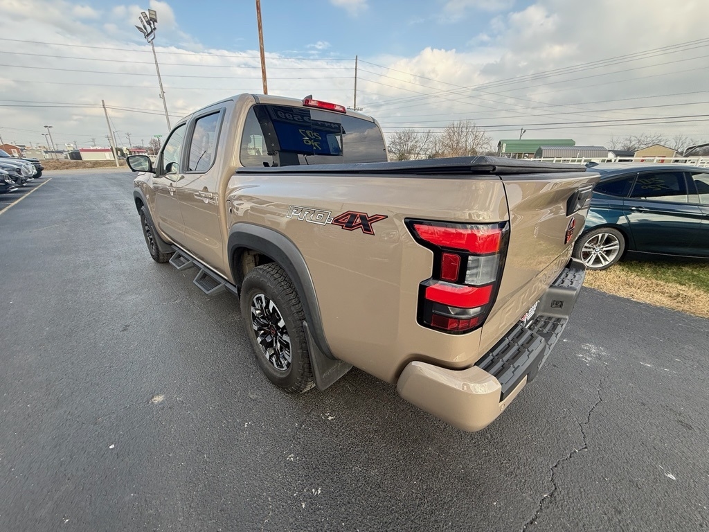 Nissan Frontier PRO-4X Crew Cab 4WD 2023