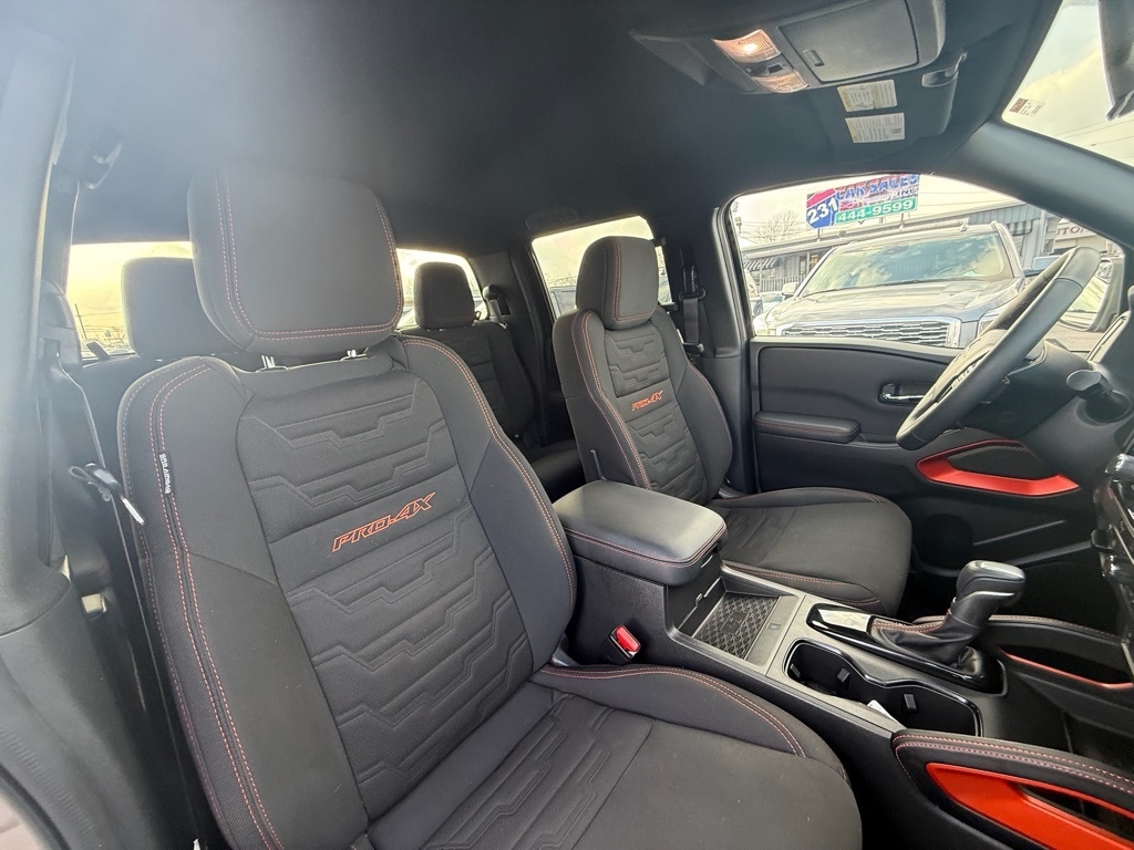 Nissan Frontier PRO-4X Crew Cab 4WD 2023