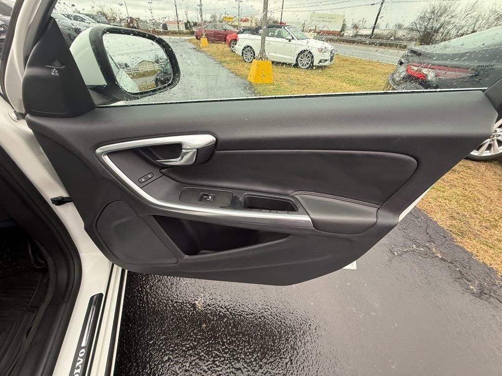 Volvo S60 T5 Drive-E Premier FWD 2016