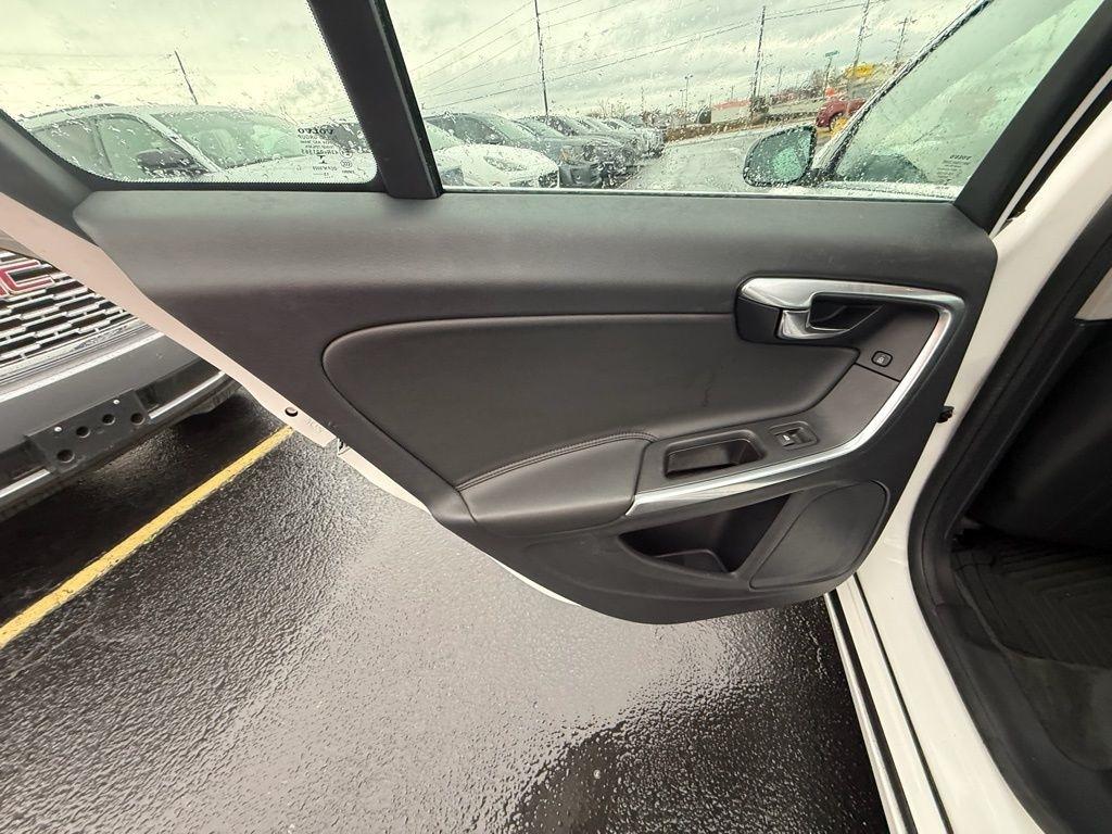 Volvo S60 T5 Drive-E Premier FWD 2016