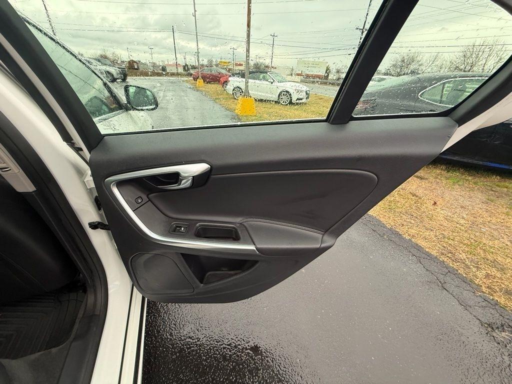 Volvo S60 T5 Drive-E Premier FWD 2016