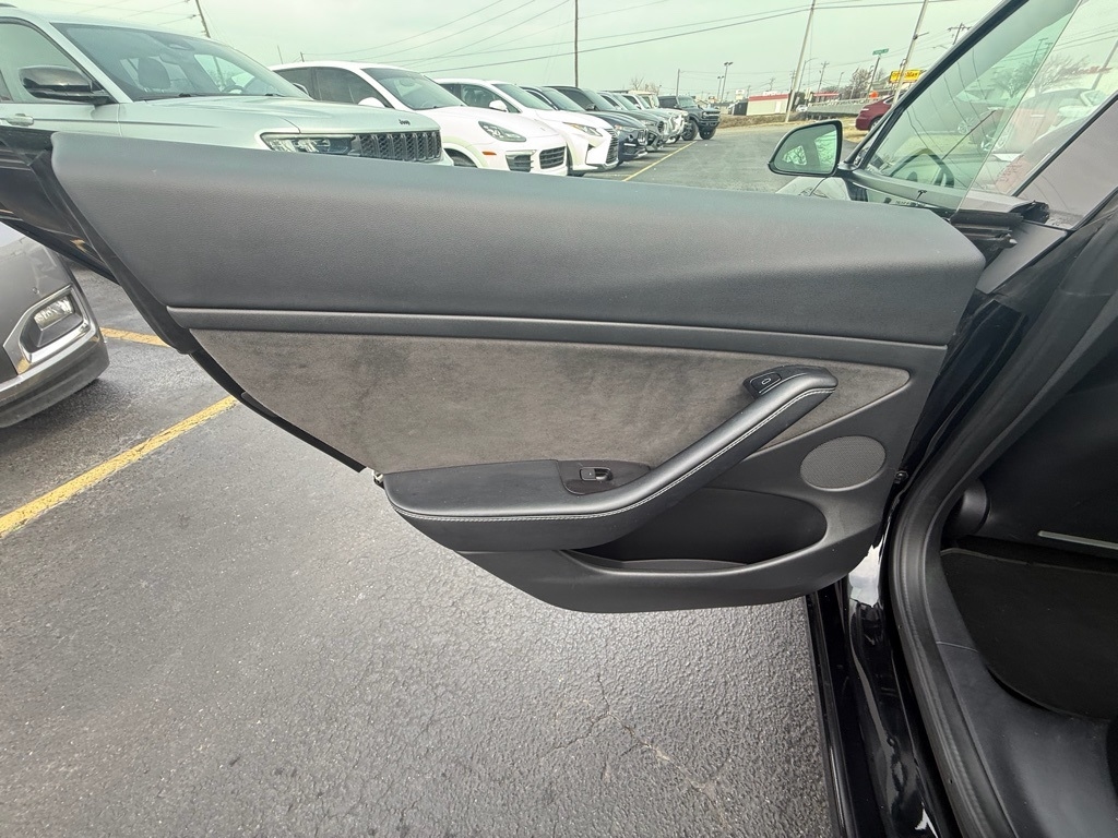 Tesla Model 3 Standard Range Plus 2022