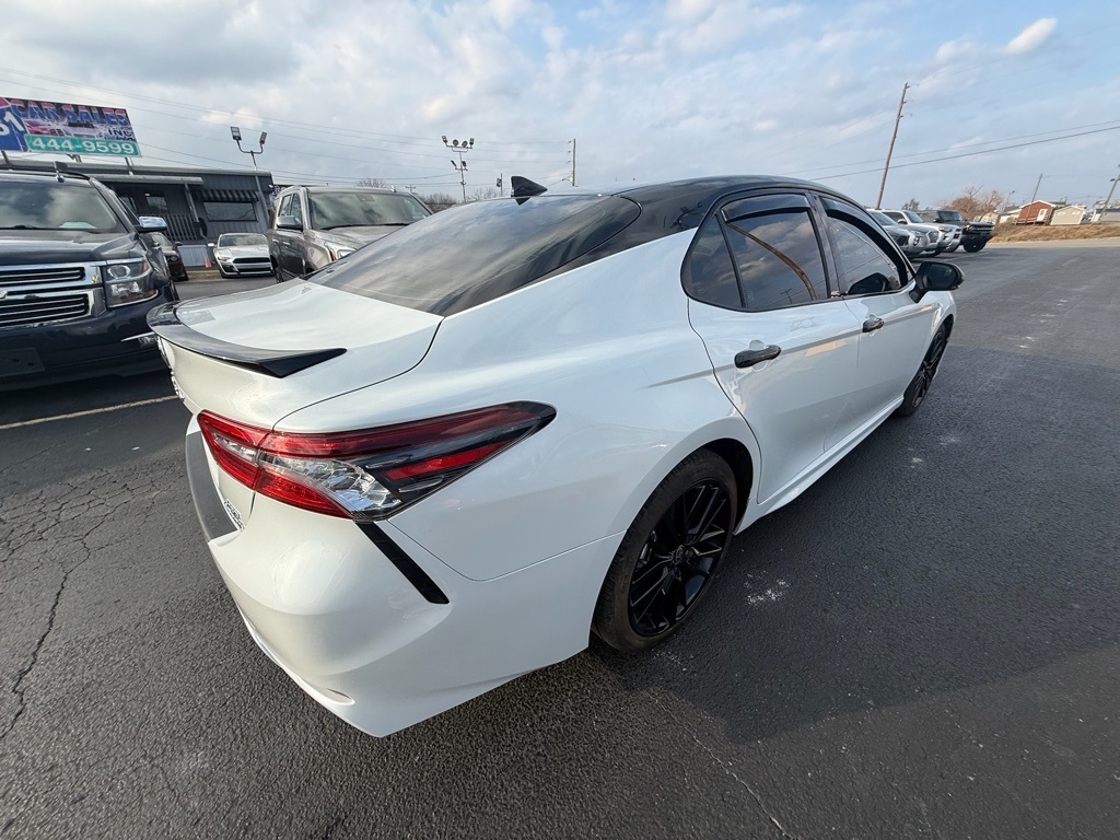 Toyota Camry Hybrid XSE 2021