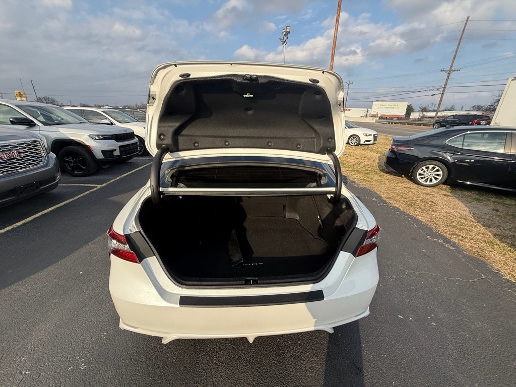 Toyota Camry Hybrid XSE 2021