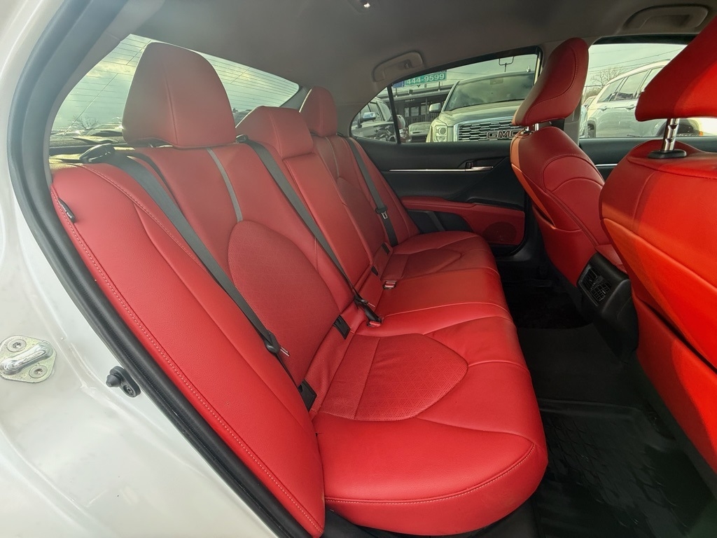 Toyota Camry Hybrid XSE 2021