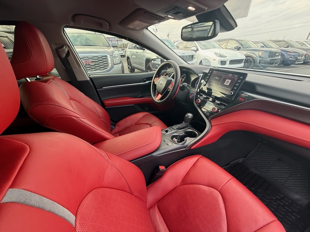 Toyota Camry Hybrid XSE 2021