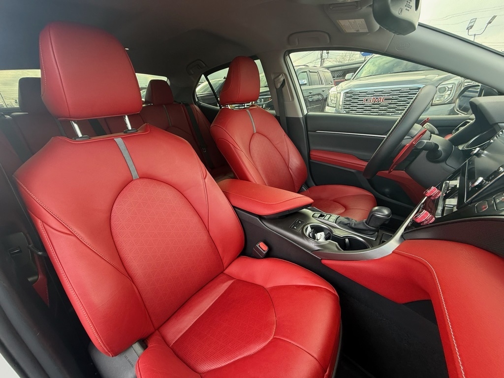 Toyota Camry Hybrid XSE 2021