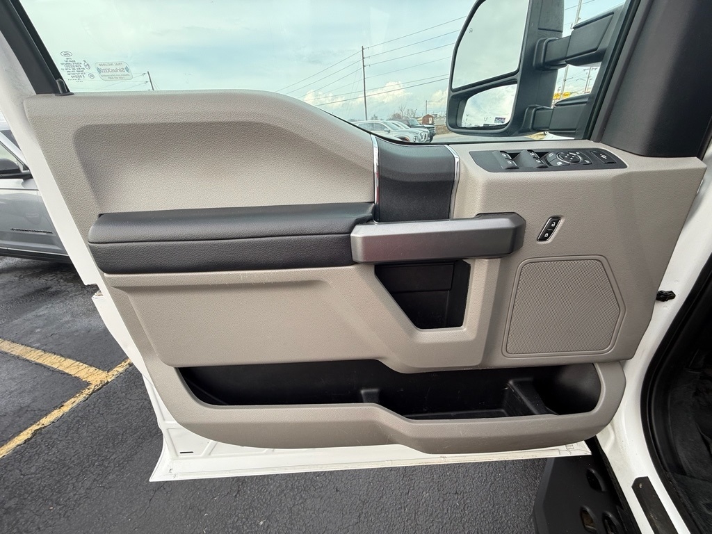 Ford F-250 SD XLT Crew Cab 4WD 2019