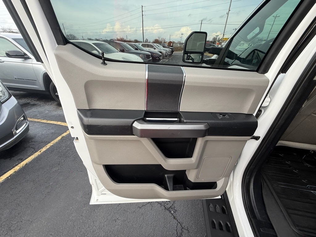 Ford F-250 SD XLT Crew Cab 4WD 2019