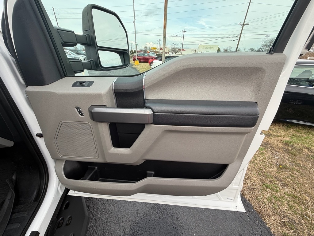 Ford F-250 SD XLT Crew Cab 4WD 2019