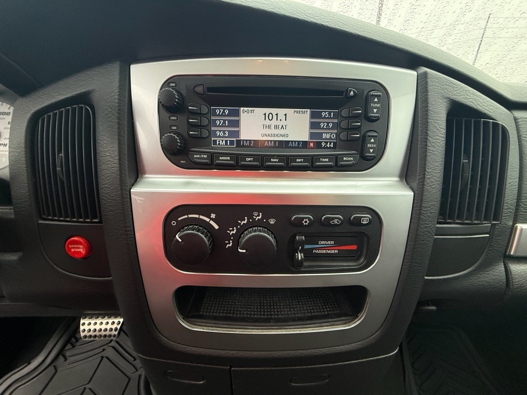 Dodge Ram 1500 SRT-10 Quad Cab 2WD 2005