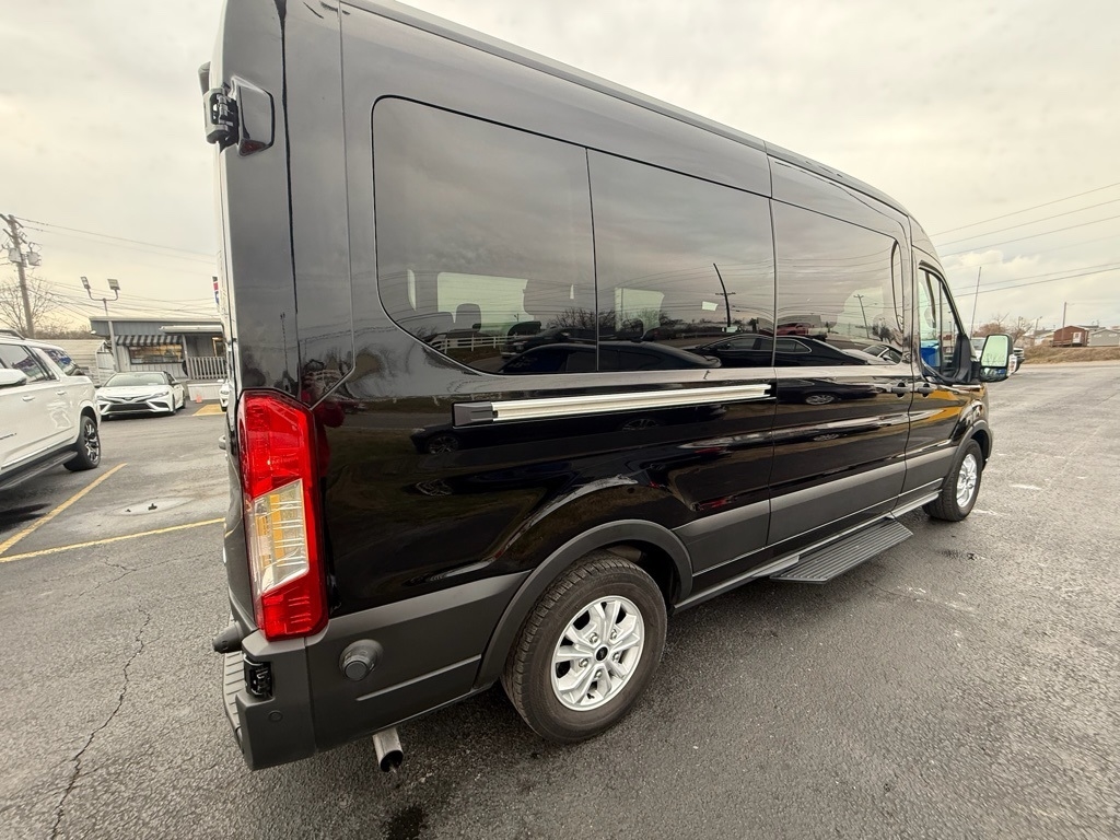 Ford Transit 350 Wagon Med. Roof XL w/Sliding Pass. 148-in. WB 2024