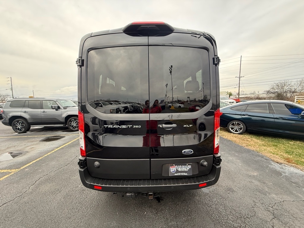 Ford Transit 350 Wagon Med. Roof XL w/Sliding Pass. 148-in. WB 2024