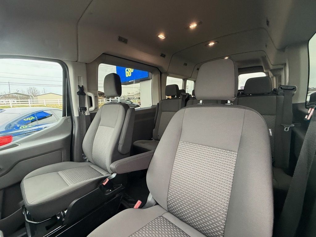 Ford Transit 350 Wagon Med. Roof XL w/Sliding Pass. 148-in. WB 2024