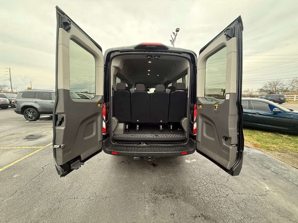 Ford Transit 350 Wagon Med. Roof XL w/Sliding Pass. 148-in. WB 2024