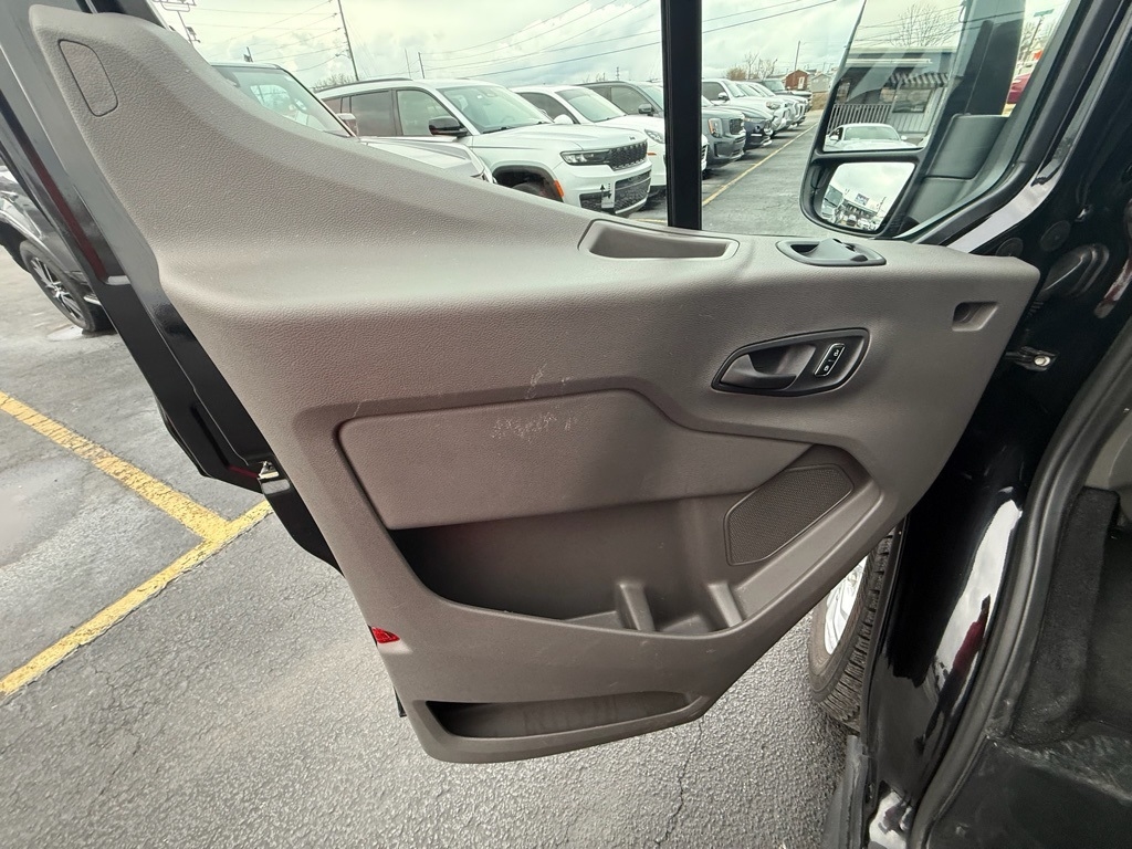 Ford Transit 350 Wagon Med. Roof XL w/Sliding Pass. 148-in. WB 2024