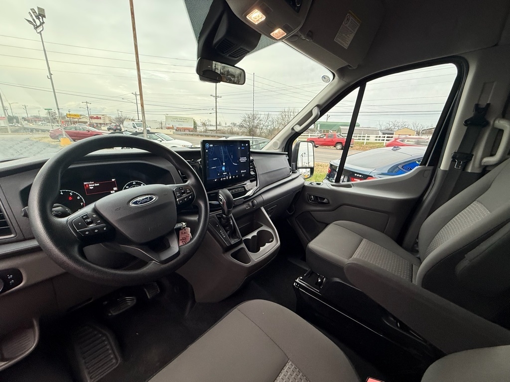 Ford Transit 350 Wagon Med. Roof XL w/Sliding Pass. 148-in. WB 2024