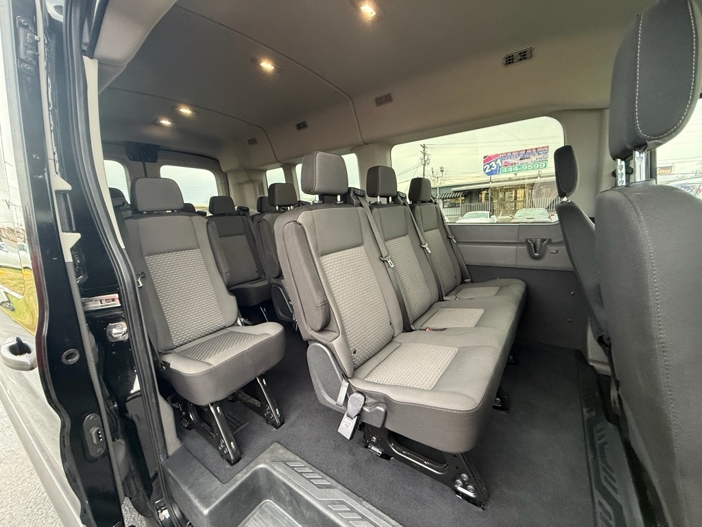 Ford Transit 350 Wagon Med. Roof XL w/Sliding Pass. 148-in. WB 2024