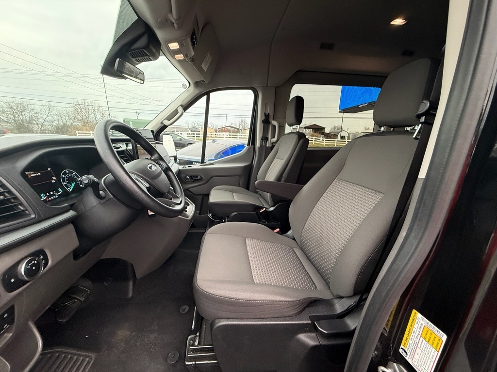 Ford Transit 350 Wagon Med. Roof XL w/Sliding Pass. 148-in. WB 2024