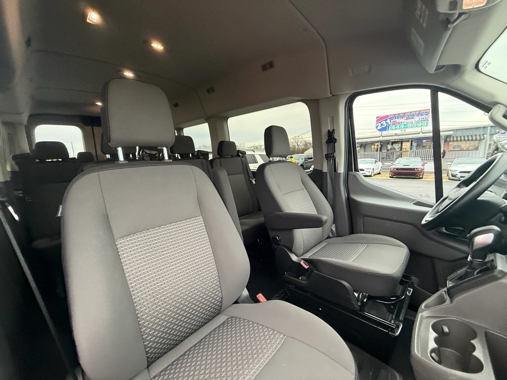 Ford Transit 350 Wagon Med. Roof XL w/Sliding Pass. 148-in. WB 2024