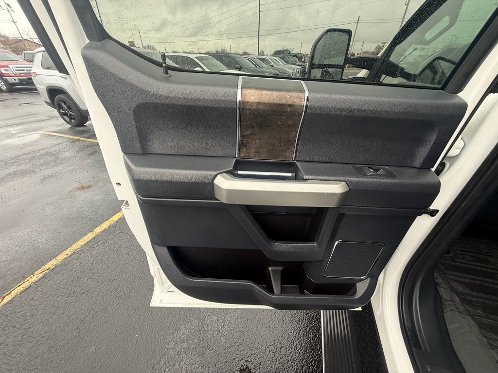 Ford F-350 SD King Ranch Crew Cab Long Bed 4WD 2022