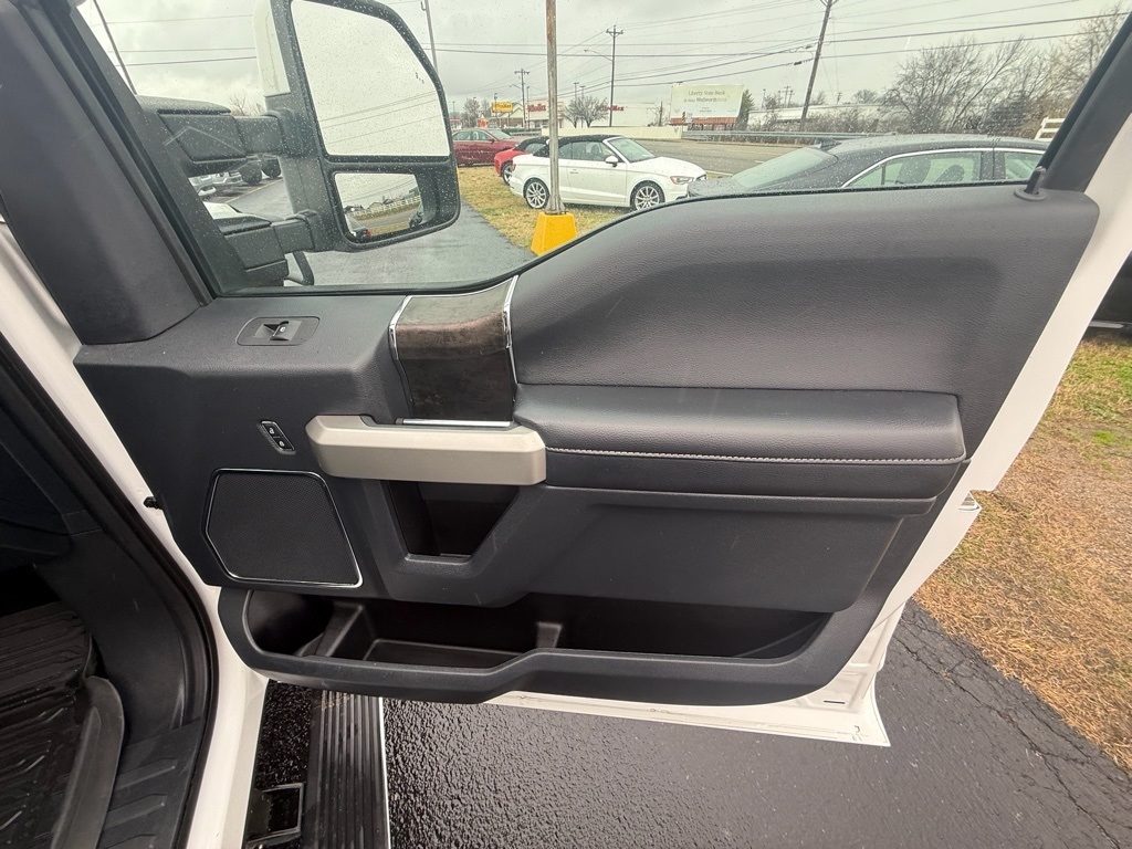 Ford F-350 SD King Ranch Crew Cab Long Bed 4WD 2022