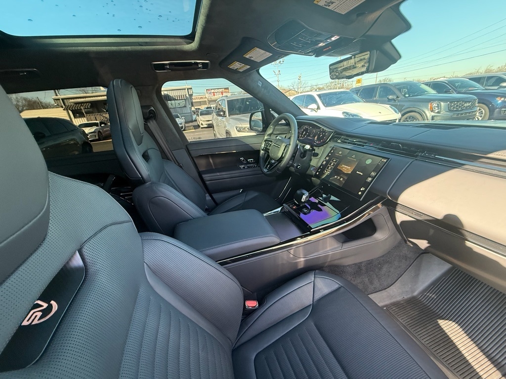 Land Rover Range Rover Sport P635 SV Edition One w/Carbon Bronze Paint 2024