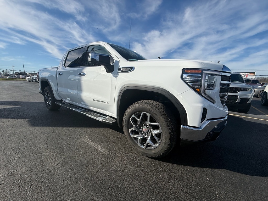 2026 GMC Sierra 1500 SLT Crew Cab 4WD