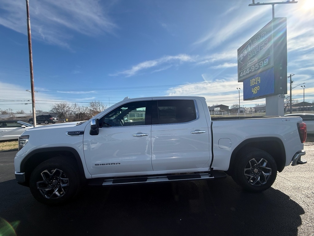 GMC Sierra 1500 SLT Crew Cab 4WD 2026