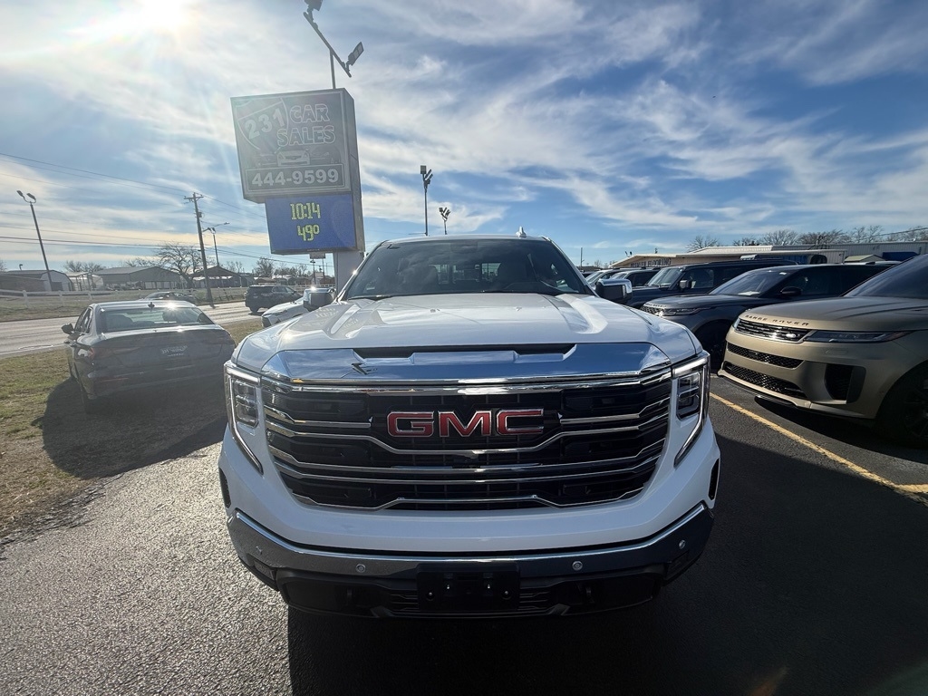 GMC Sierra 1500 SLT Crew Cab 4WD 2026