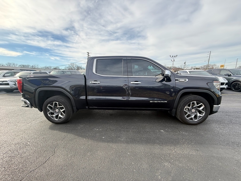 GMC Sierra 1500 SLT Crew Cab 4WD 2023