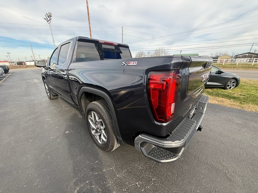 GMC Sierra 1500 SLT Crew Cab 4WD 2023