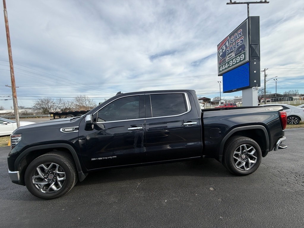 GMC Sierra 1500 SLT Crew Cab 4WD 2023