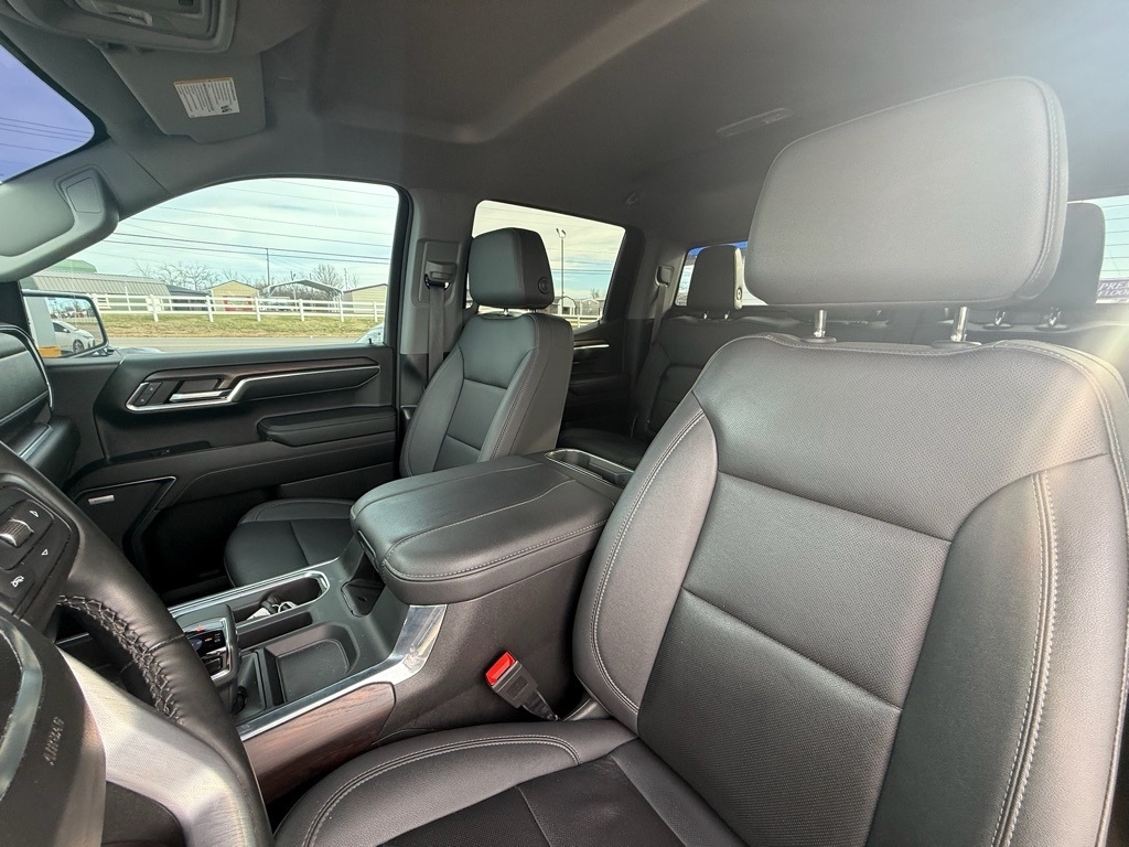 GMC Sierra 1500 SLT Crew Cab 4WD 2023